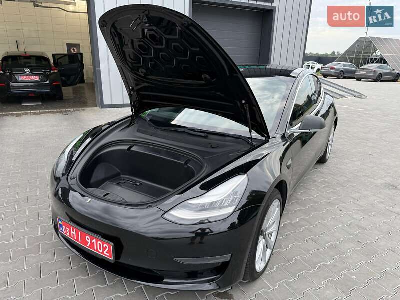 Седан Tesla Model 3 2019 в Владимире