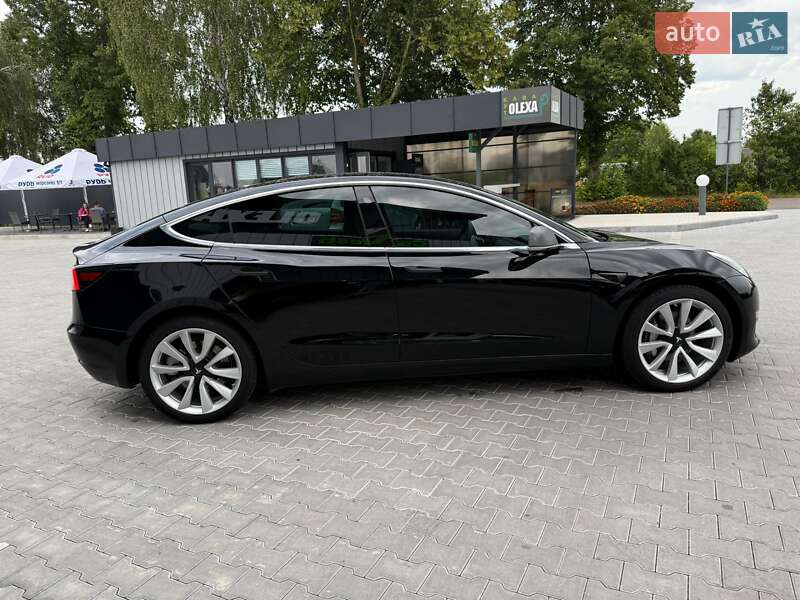 Седан Tesla Model 3 2019 в Владимире