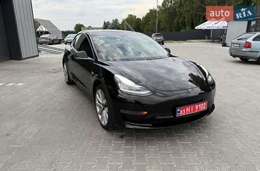 Седан Tesla Model 3 2019 в 