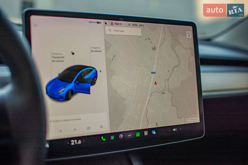 Седан Tesla Model 3 2021 в Дрогобыче