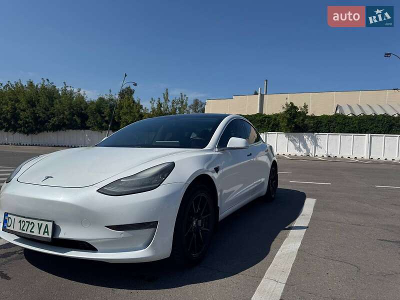 Седан Tesla Model 3 2018 в 