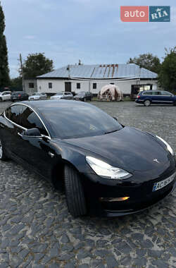 Седан Tesla Model 3 2019 в 