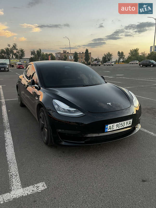 Tesla Model 3 2019