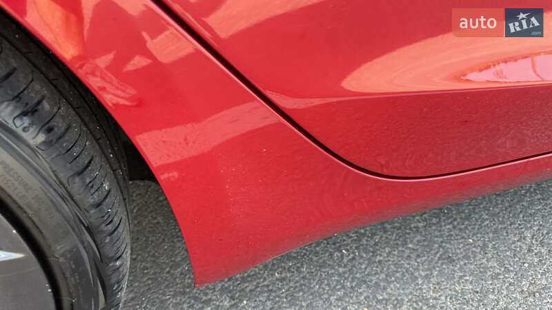 Седан Tesla Model 3 2022 в Жовкві