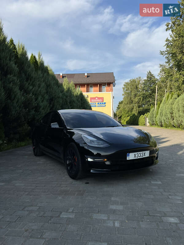 Tesla Model 3 2022