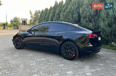 Седан Tesla Model 3 2022 в Самборе