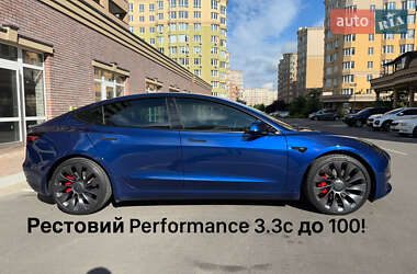 Седан Tesla Model 3 2021 в Киеве