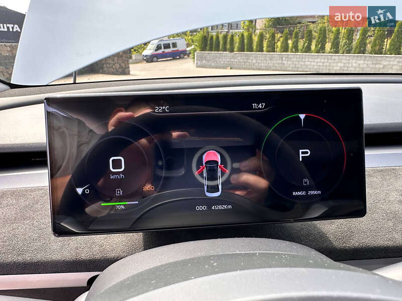 Седан Tesla Model 3 2023 в Ровно