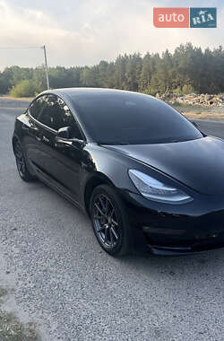 Седан Tesla Model 3 2019 в 