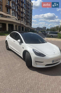 Седан Tesla Model 3 2021 в Киеве
