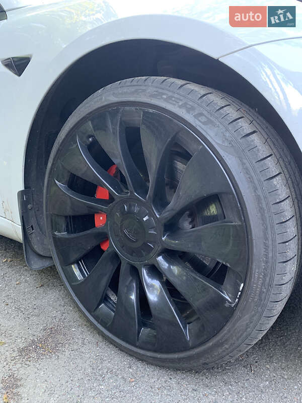 Седан Tesla Model 3 2021 в Києві