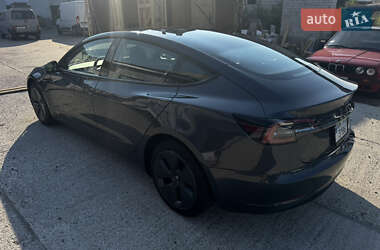 Седан Tesla Model 3 2023 в 