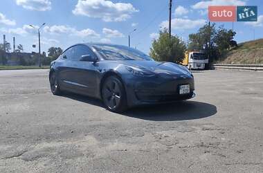 Седан Tesla Model 3 2023 в 