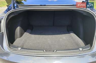 Седан Tesla Model 3 2023 в 