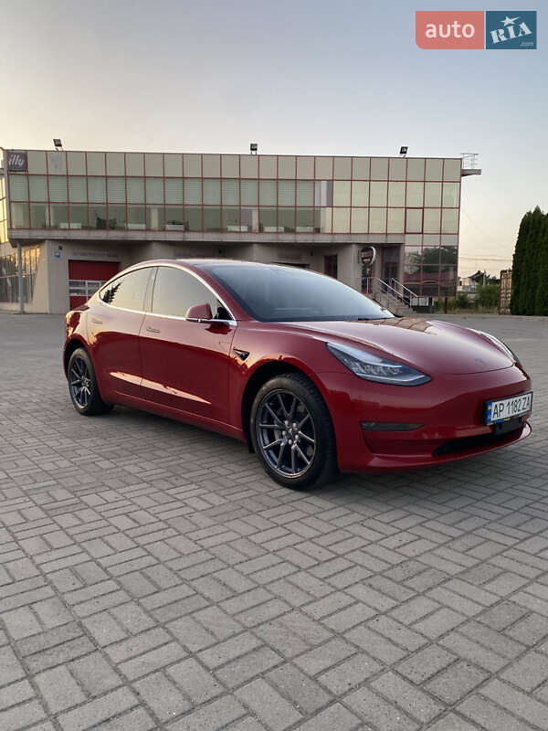 Седан Tesla Model 3 2018 в 
