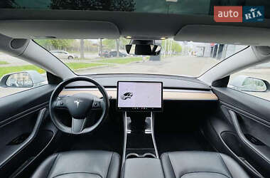Седан Tesla Model 3 2018 в 