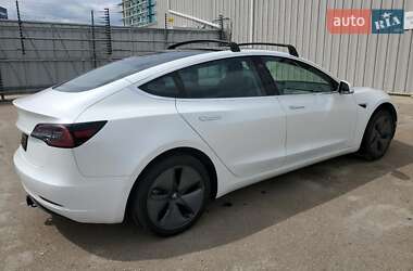 Седан Tesla Model 3 2020 в 