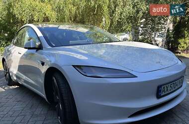 Седан Tesla Model 3 2024 в Киеве
