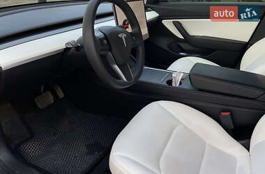 Седан Tesla Model 3 2020 в 