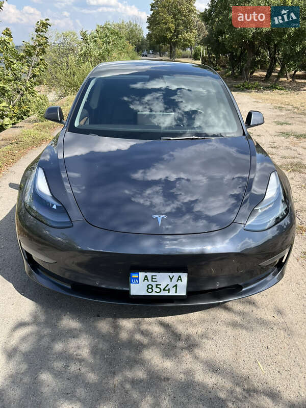 Tesla Model 3 2022