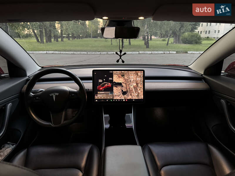 Седан Tesla Model 3 2018 в Кременчуге
