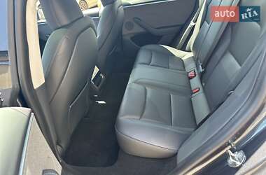 Седан Tesla Model 3 2024 в 