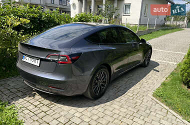 Седан Tesla Model 3 2019 в 
