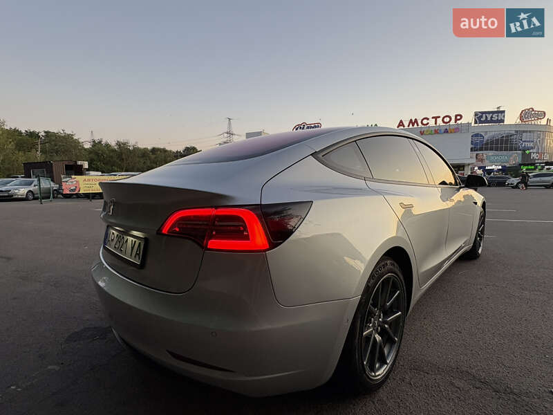 Седан Tesla Model 3 2018 в Запоріжжі