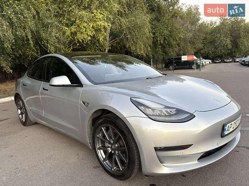 Tesla Model 3 2018