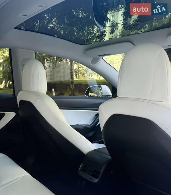 Седан Tesla Model 3 2019 в Білій Церкві