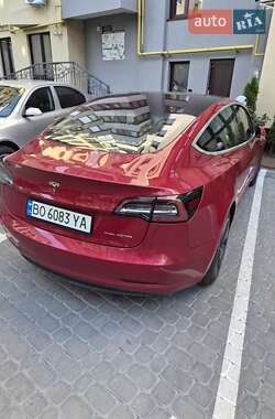 Седан Tesla Model 3 2019 в 