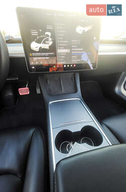 Седан Tesla Model 3 2020 в 