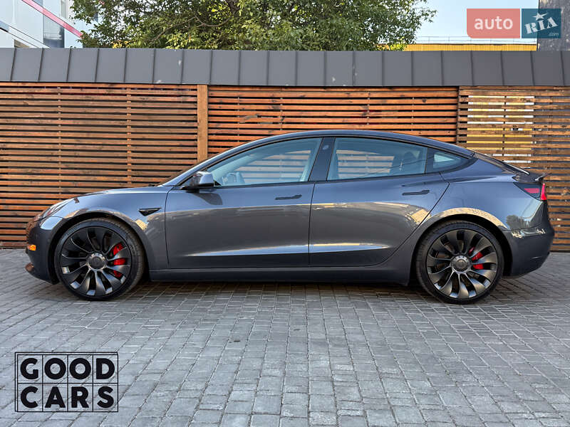 Седан Tesla Model 3 2022 в Одессе