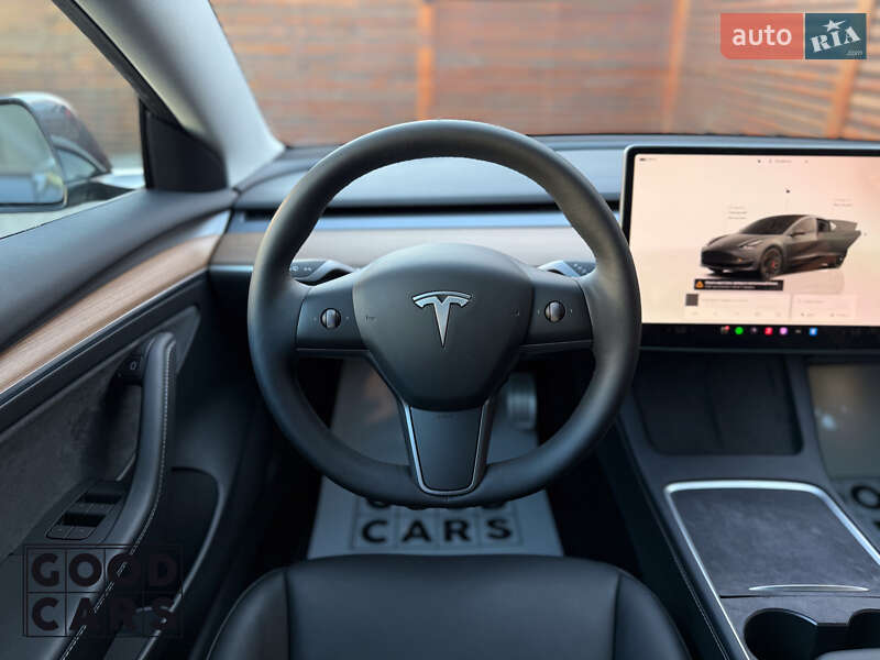 Седан Tesla Model 3 2022 в Одессе