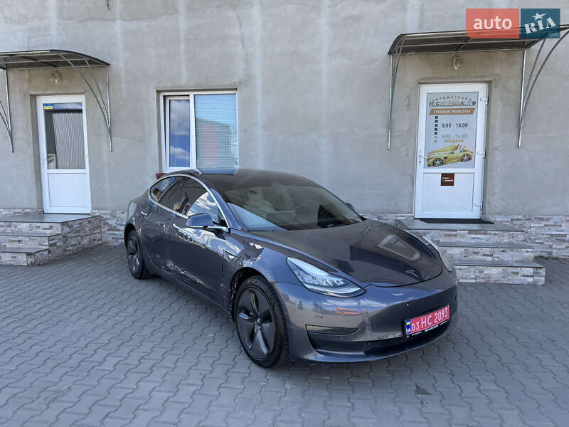 Седан Tesla Model 3 2019 в Луцке