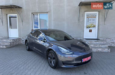 Седан Tesla Model 3 2019 в 