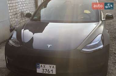 Седан Tesla Model 3 2018 в 