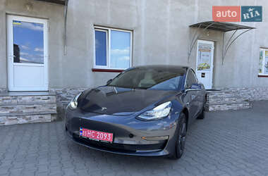 Седан Tesla Model 3 2019 в 