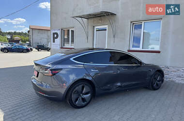 Седан Tesla Model 3 2019 в 