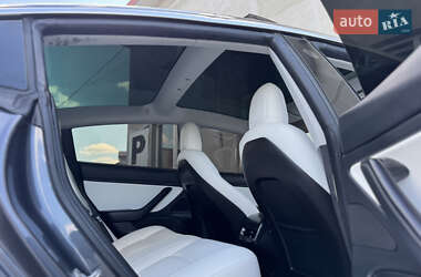 Седан Tesla Model 3 2019 в 