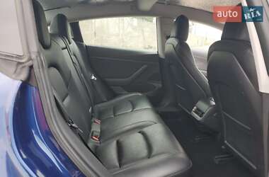 Седан Tesla Model 3 2020 в 