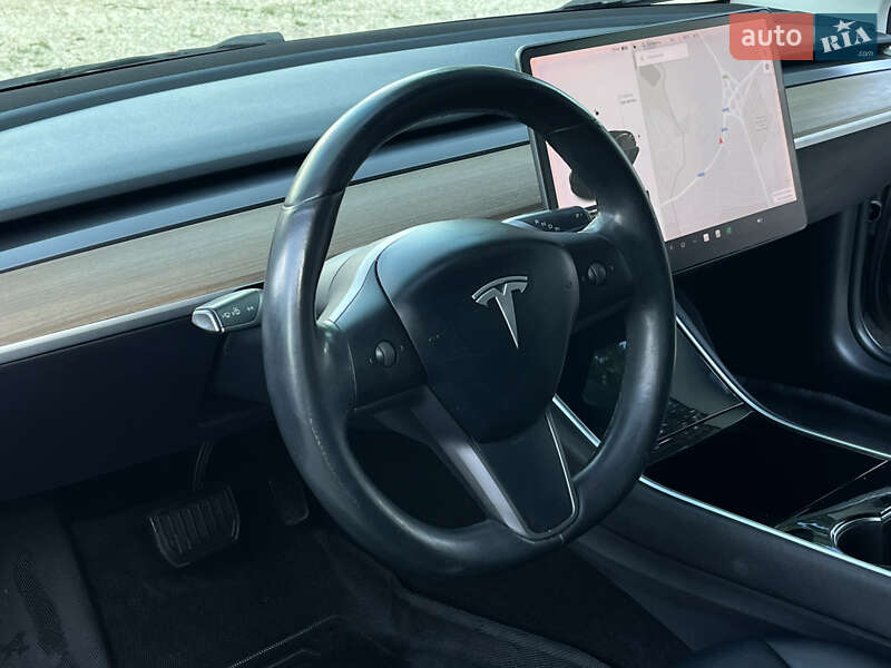 Седан Tesla Model 3 2019 в Харькове