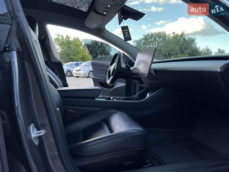 Седан Tesla Model 3 2019 в Харькове