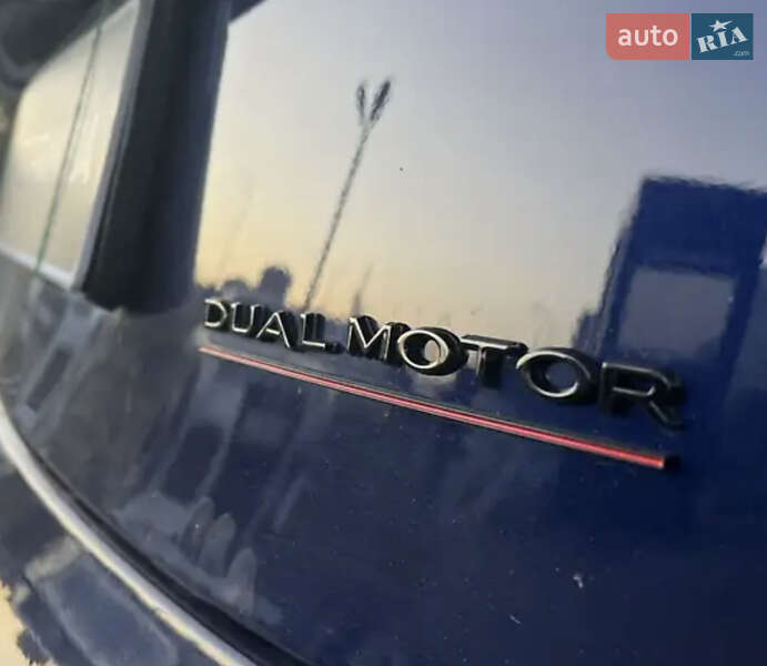 Седан Tesla Model 3 2018 в Броварах