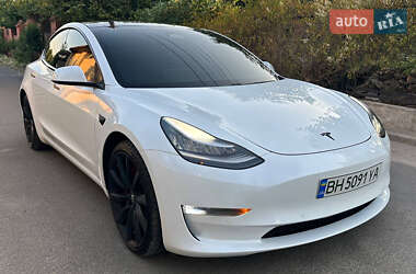 Седан Tesla Model 3 2019 в 