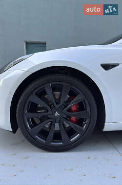 Седан Tesla Model 3 2019 в 