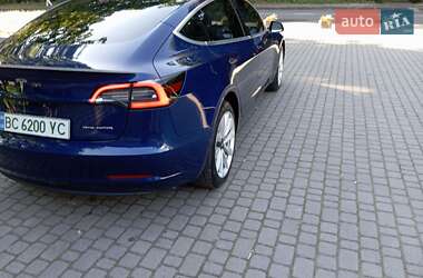 Седан Tesla Model 3 2018 в 