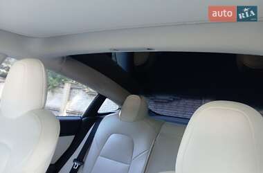 Седан Tesla Model 3 2018 в 