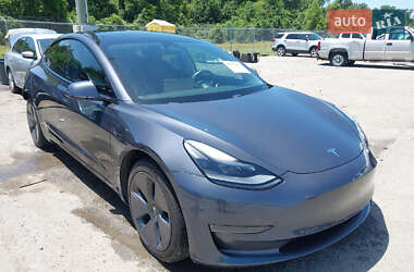 Седан Tesla Model 3 2021 в 
