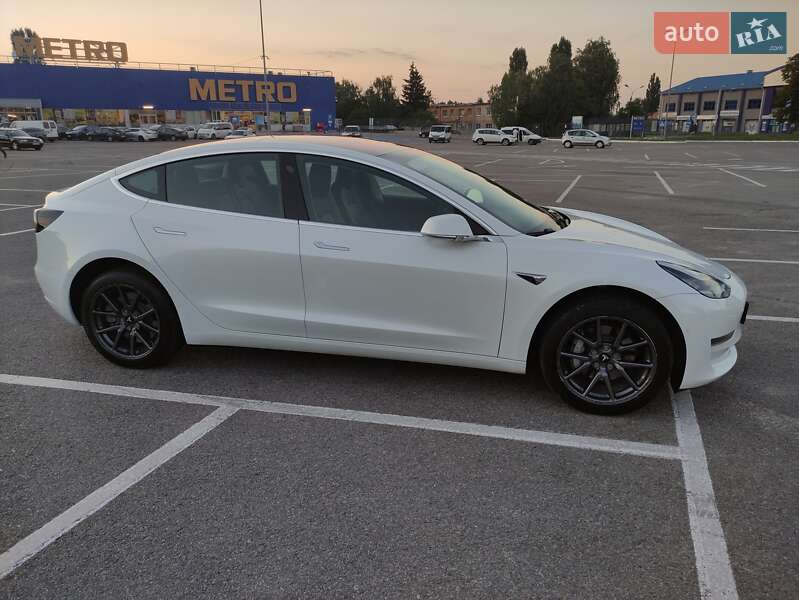 Седан Tesla Model 3 2019 в Житомире